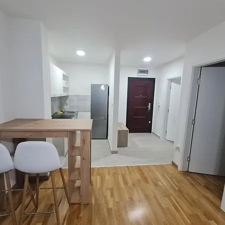 Apartament Centar 2 *